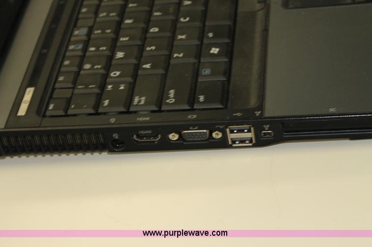 image for item AM9915 (3) HP 8710P laptop computers