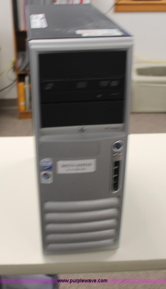 image for item AM9924 (6) 2007 HP DC7700 computers