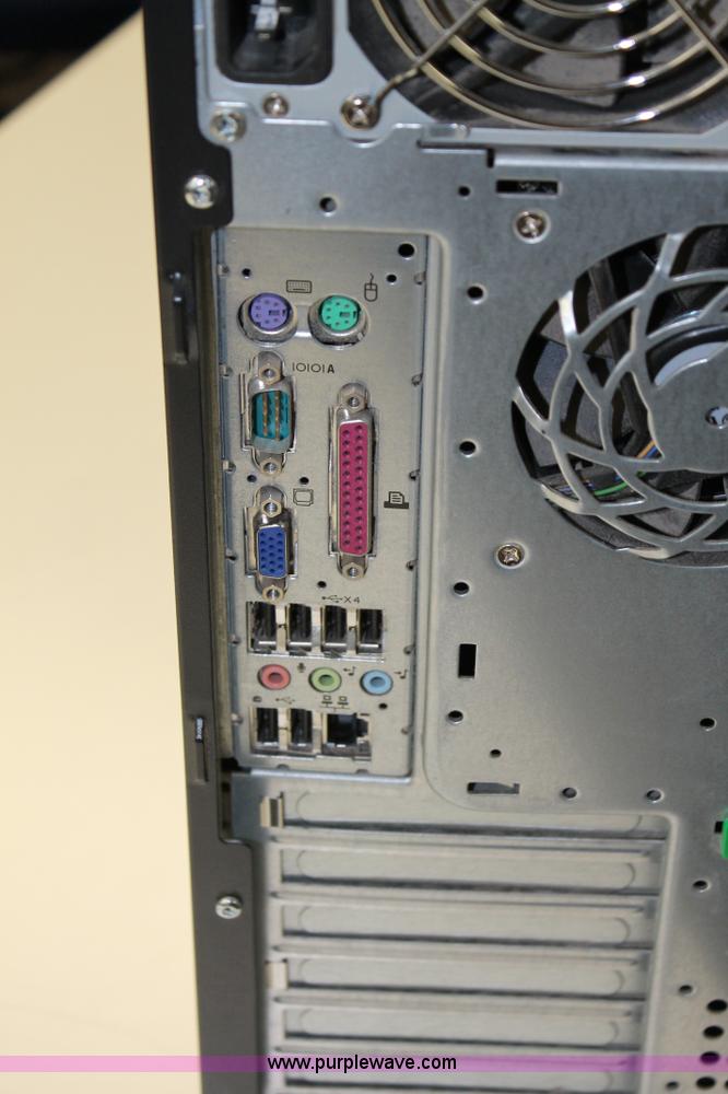 image for item AM9924 (6) 2007 HP DC7700 computers