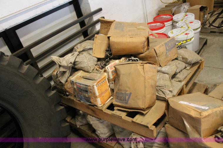 image for item AM9935 Assorted tire chains and wire rope