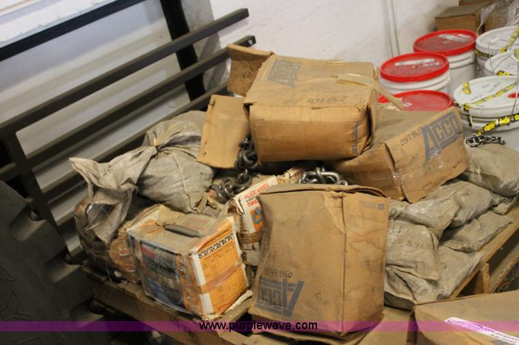 image for item AM9935 Assorted tire chains and wire rope