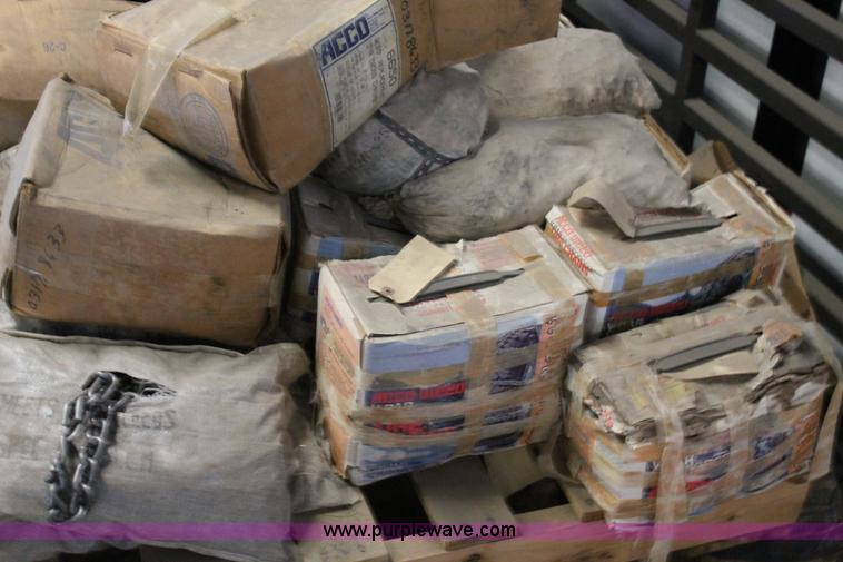 image for item AM9935 Assorted tire chains and wire rope