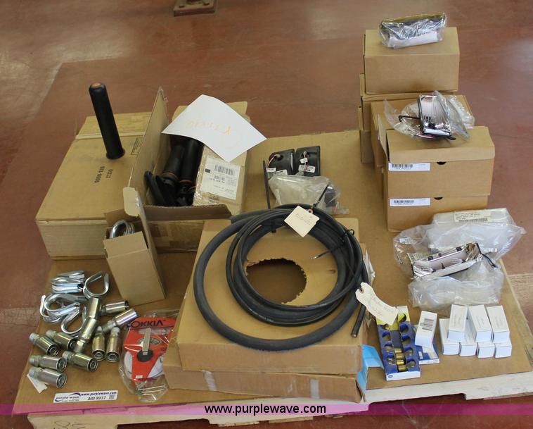 image for item AM9937 Assorted office and shop supplies