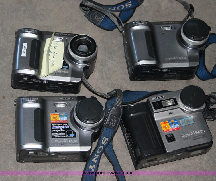 image for item AM9985 Assorted cameras