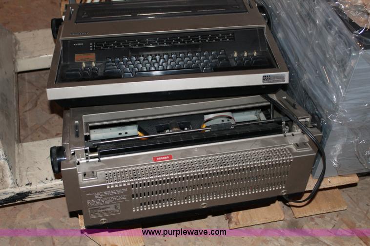 image for item AM9990 Assorted electronics