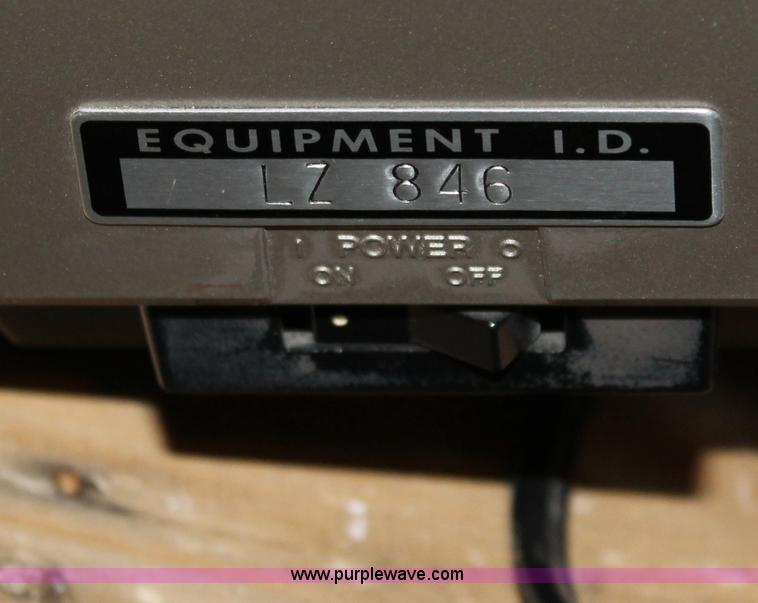 image for item AM9990 Assorted electronics