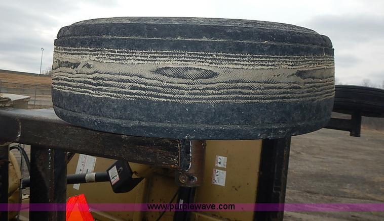 image for item AP9151 2004 Land Pride RCB6015 rotary mower