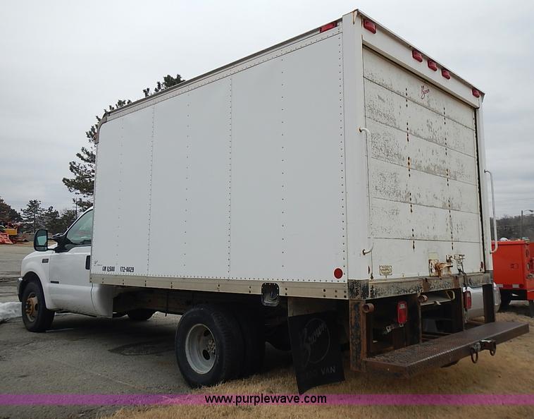 image for item AP9152 1999 Ford F350 cargo box truck