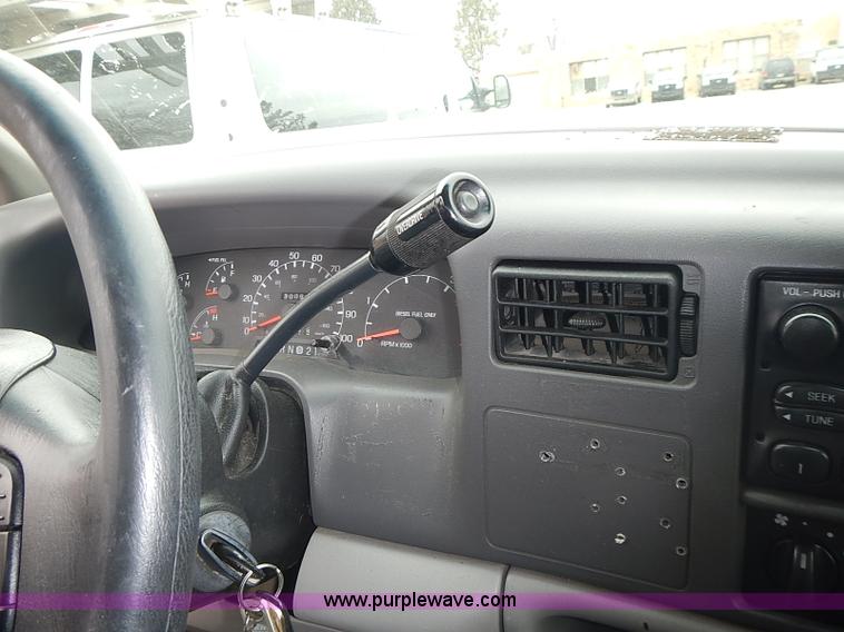 image for item AP9152 1999 Ford F350 cargo box truck