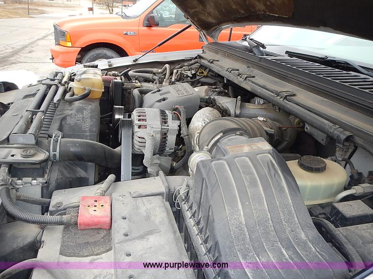 image for item AP9152 1999 Ford F350 cargo box truck