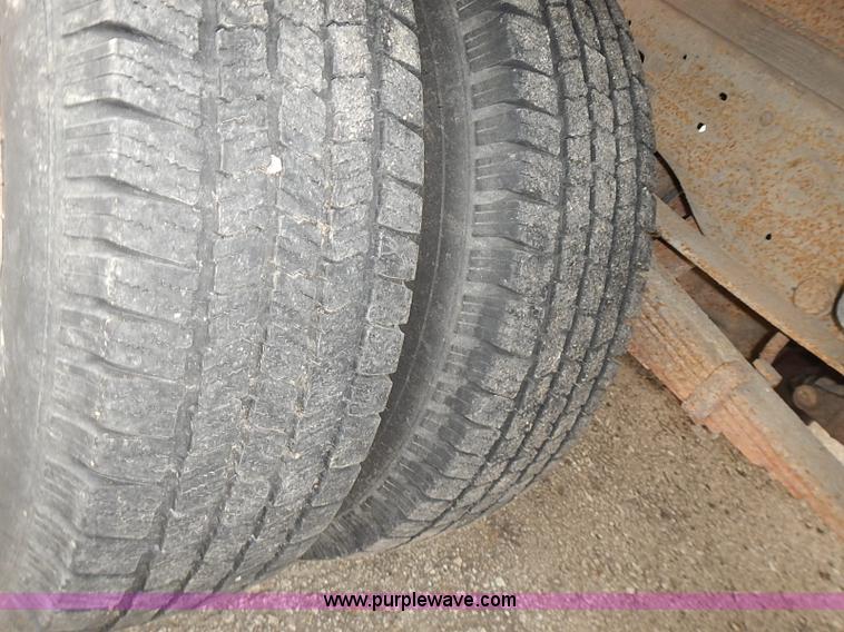 image for item AP9152 1999 Ford F350 cargo box truck