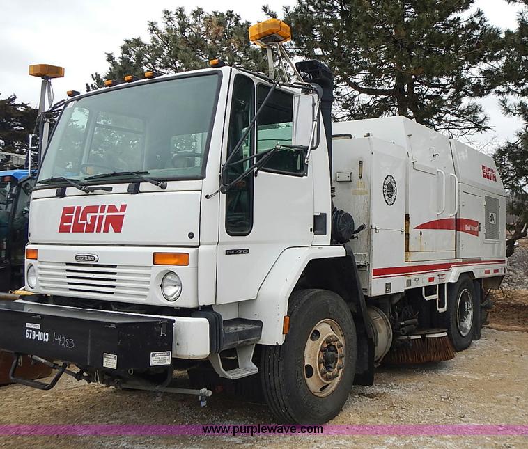 image for item AP9155 2003 Elgin Freightliner Road Wizard street sweeper