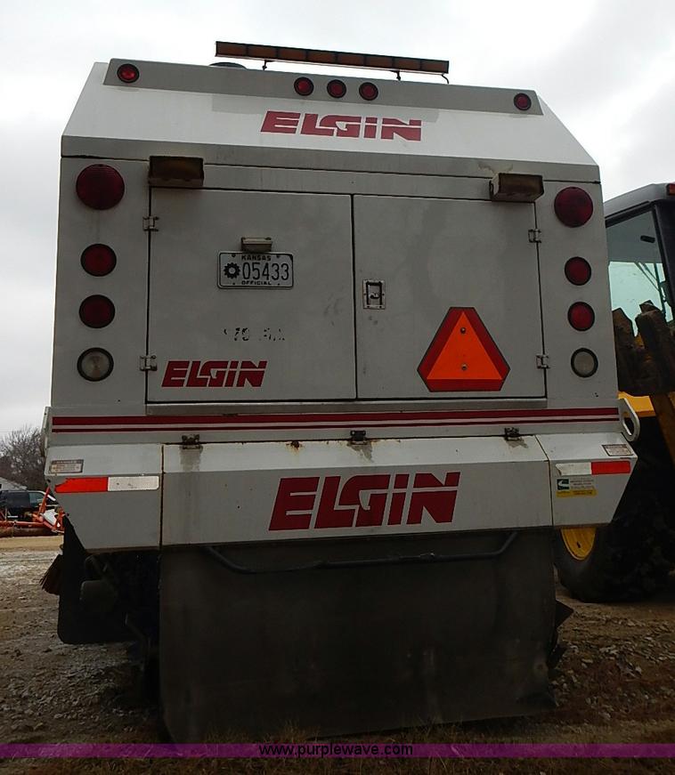 image for item AP9155 2003 Elgin Freightliner Road Wizard street sweeper