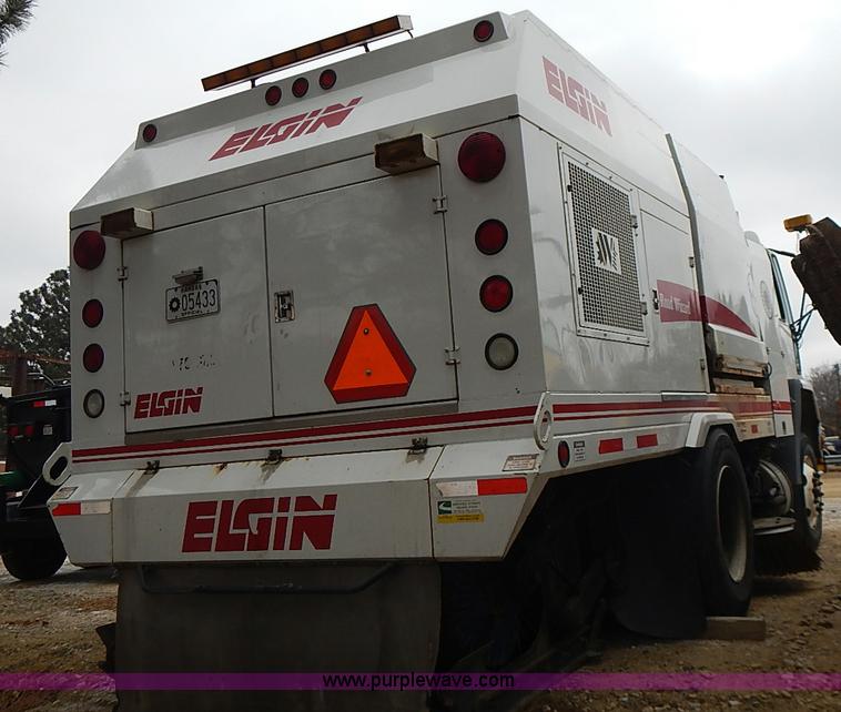 image for item AP9155 2003 Elgin Freightliner Road Wizard street sweeper