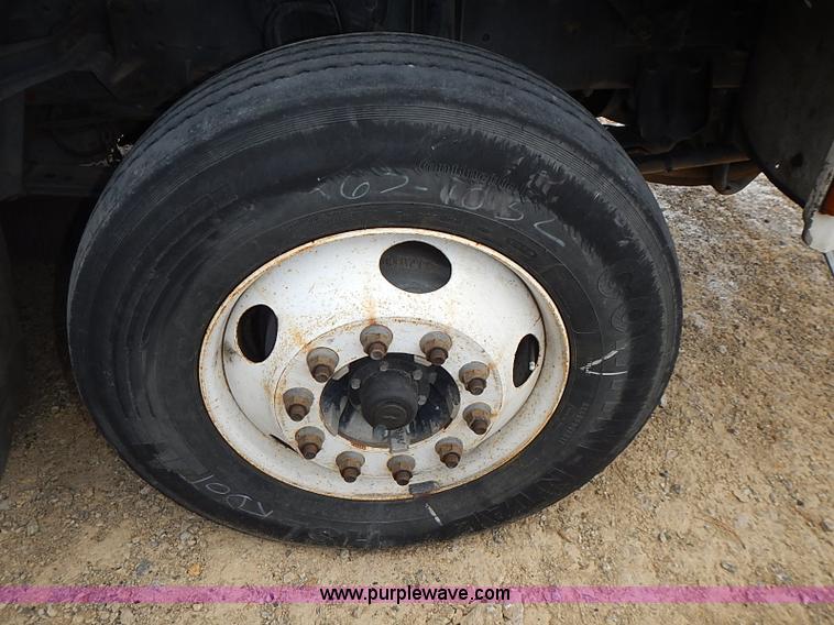 image for item AP9155 2003 Elgin Freightliner Road Wizard street sweeper