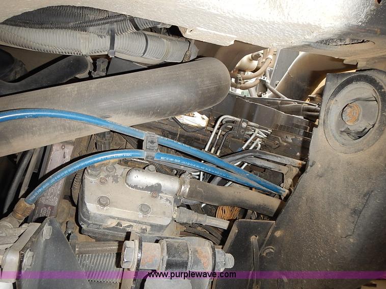 image for item AP9155 2003 Elgin Freightliner Road Wizard street sweeper