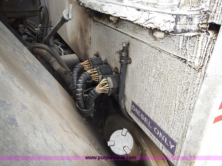 image for item AP9155 2003 Elgin Freightliner Road Wizard street sweeper