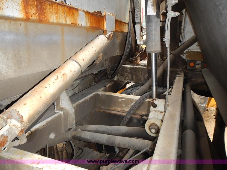 image for item AP9155 2003 Elgin Freightliner Road Wizard street sweeper