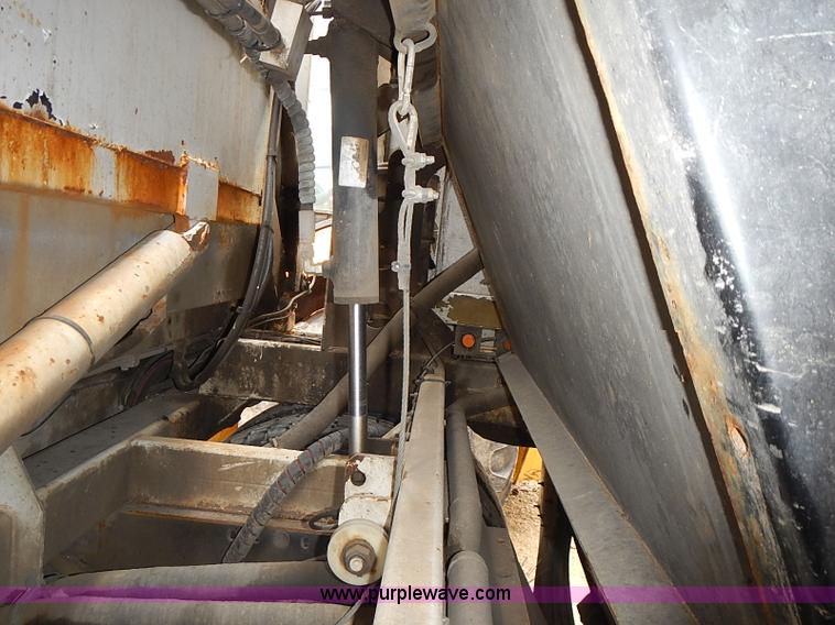 image for item AP9155 2003 Elgin Freightliner Road Wizard street sweeper