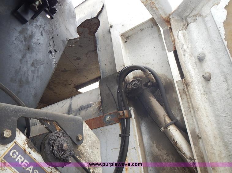 image for item AP9155 2003 Elgin Freightliner Road Wizard street sweeper