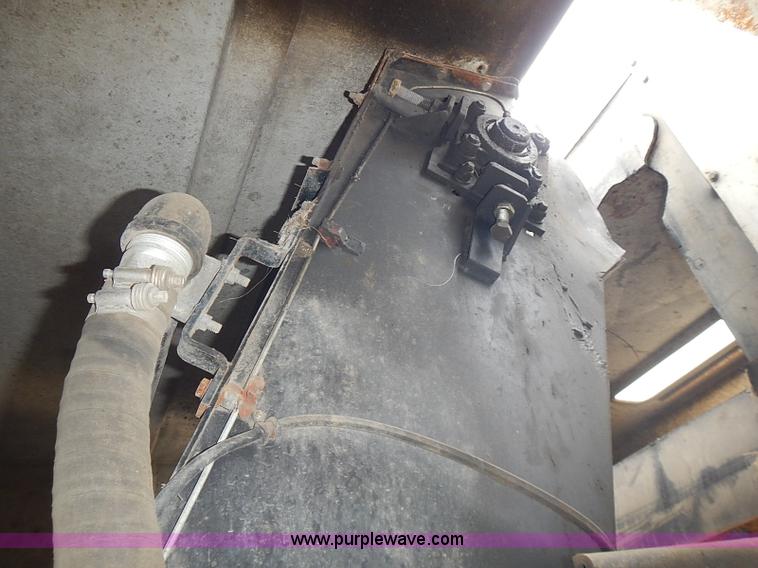 image for item AP9155 2003 Elgin Freightliner Road Wizard street sweeper