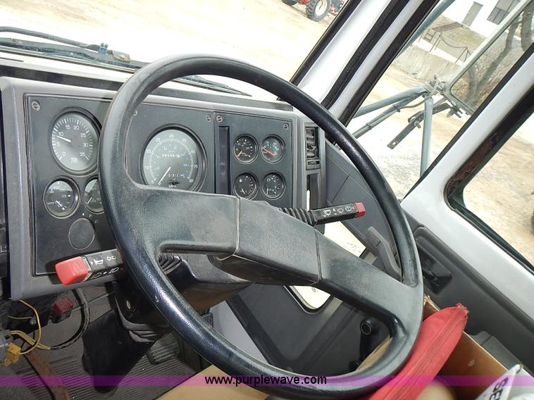 image for item AP9155 2003 Elgin Freightliner Road Wizard street sweeper