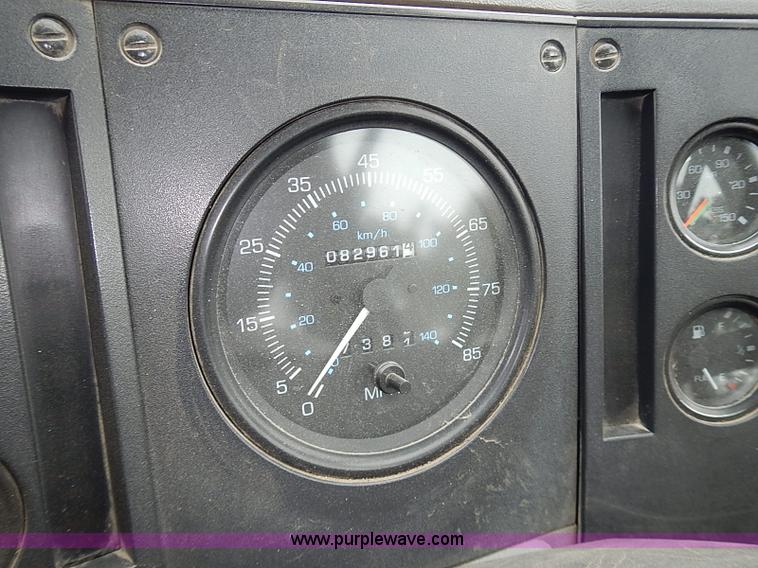 image for item AP9155 2003 Elgin Freightliner Road Wizard street sweeper