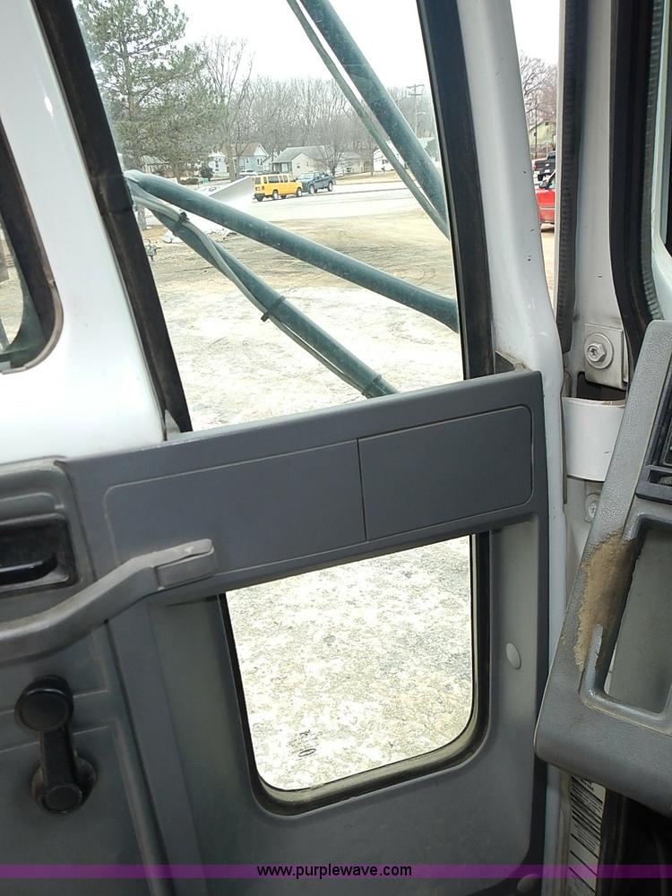 image for item AP9155 2003 Elgin Freightliner Road Wizard street sweeper