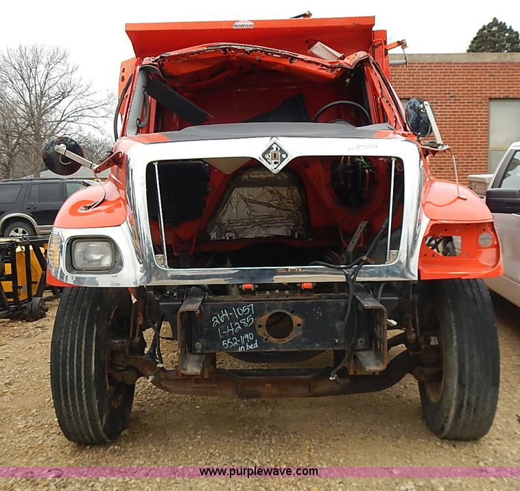 image for item AP9156 2006 International 7400SFA dump truck
