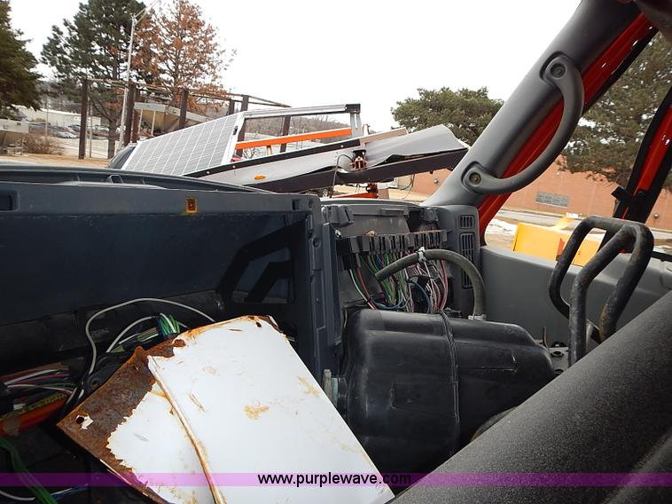 image for item AP9156 2006 International 7400SFA dump truck