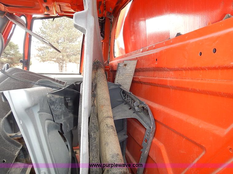 image for item AP9156 2006 International 7400SFA dump truck