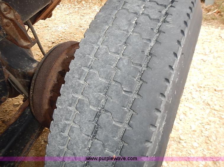 image for item AP9156 2006 International 7400SFA dump truck