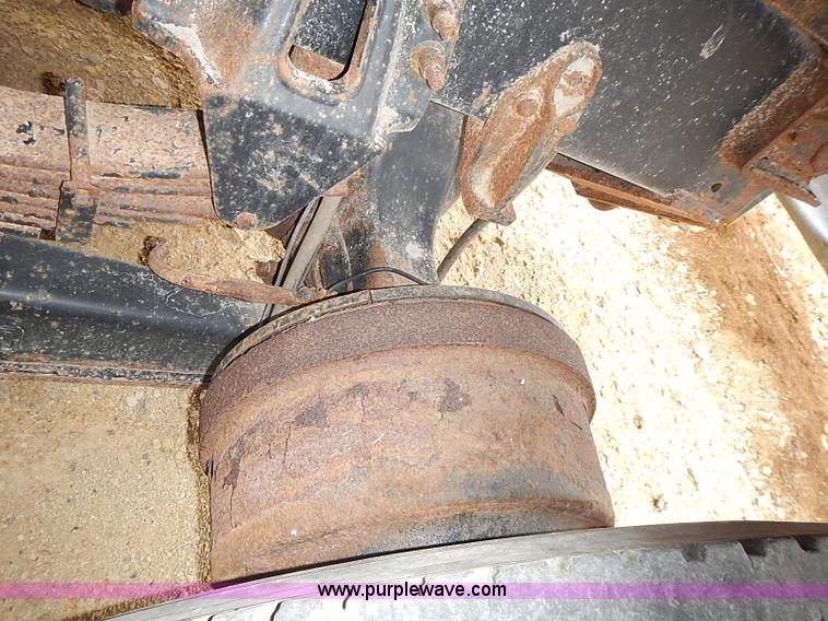 image for item AP9156 2006 International 7400SFA dump truck