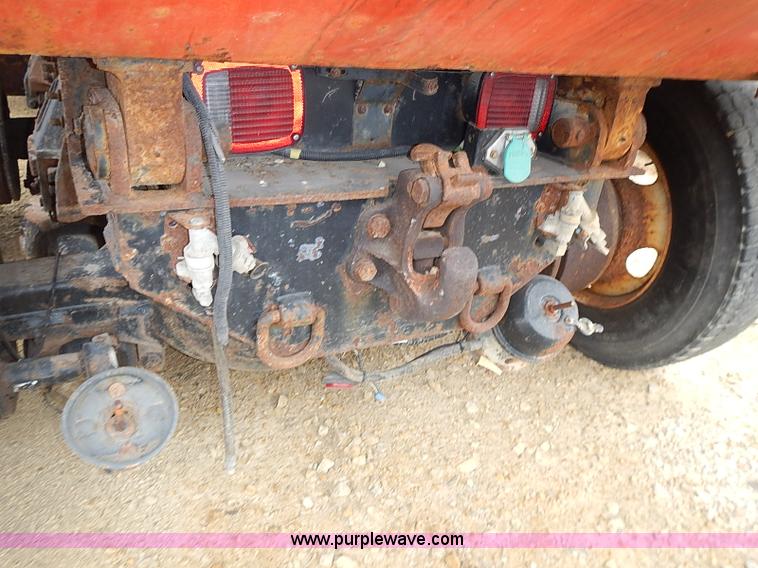 image for item AP9156 2006 International 7400SFA dump truck