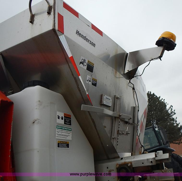 image for item AP9156 2006 International 7400SFA dump truck