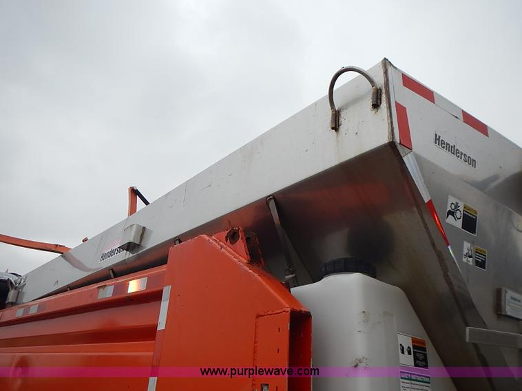 image for item AP9156 2006 International 7400SFA dump truck