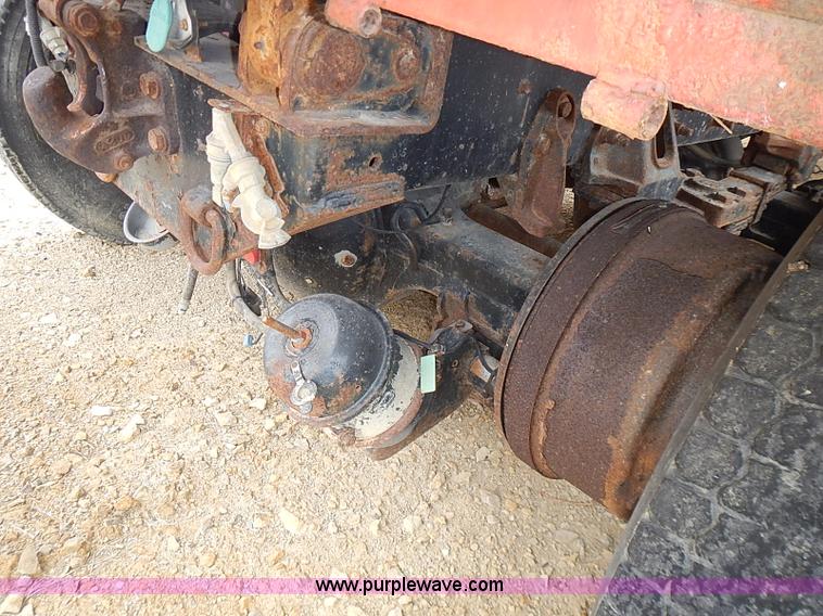 image for item AP9156 2006 International 7400SFA dump truck