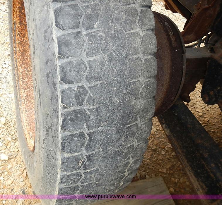 image for item AP9156 2006 International 7400SFA dump truck