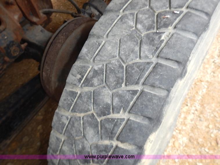 image for item AP9156 2006 International 7400SFA dump truck