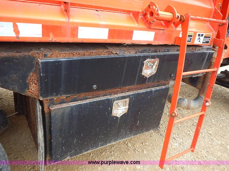 image for item AP9156 2006 International 7400SFA dump truck