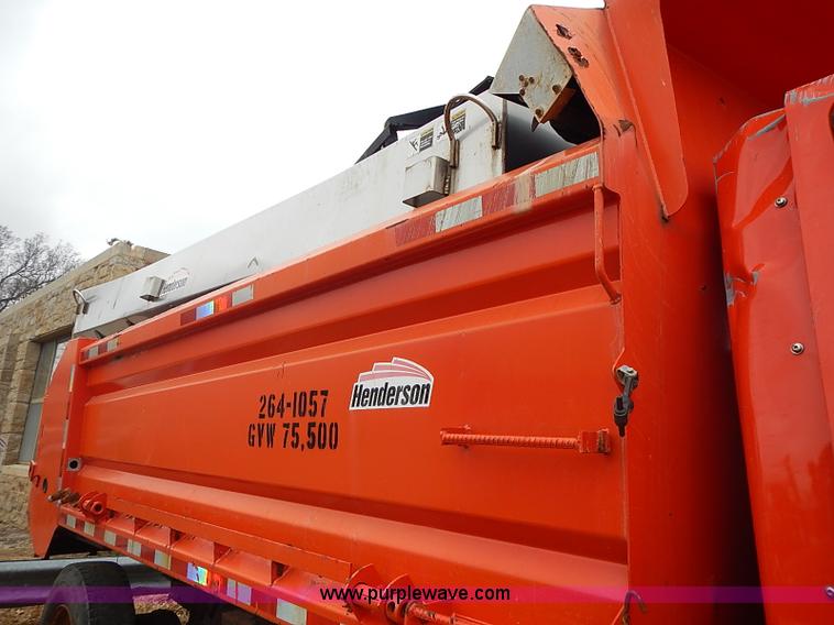 image for item AP9156 2006 International 7400SFA dump truck