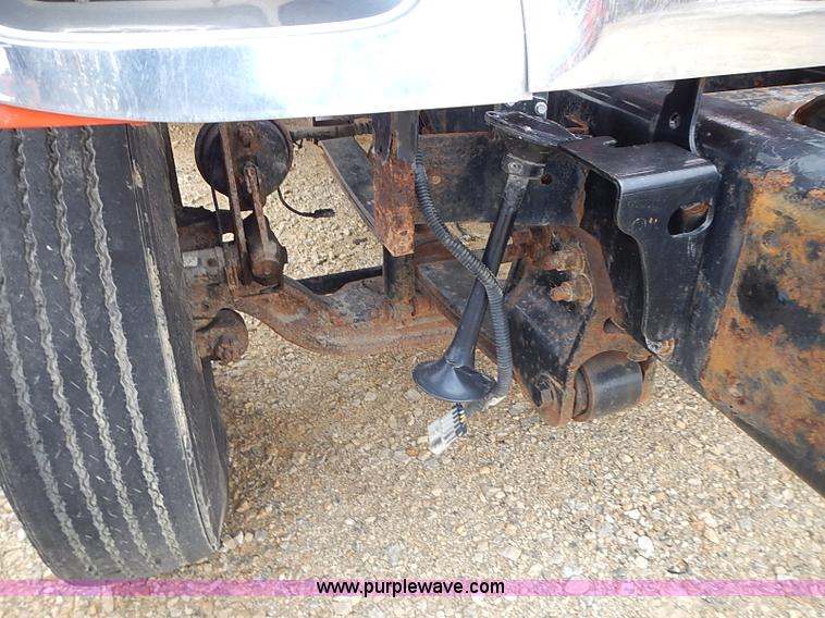 image for item AP9156 2006 International 7400SFA dump truck