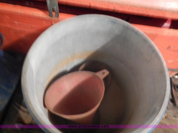 image for item AP9165 Assorted tools