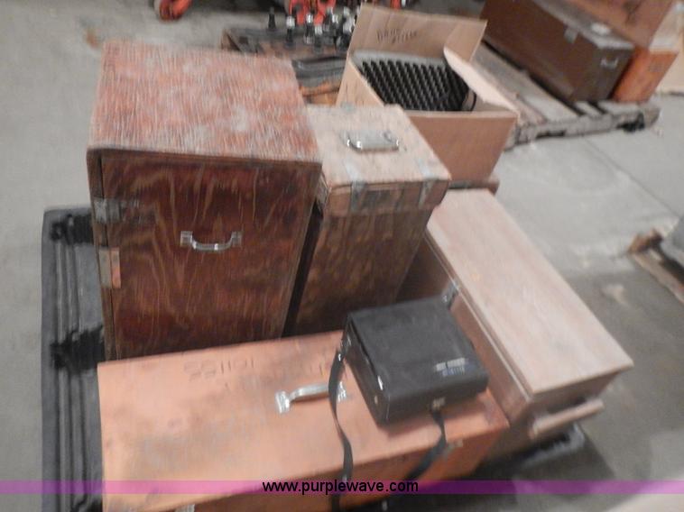 image for item AP9165 Assorted tools