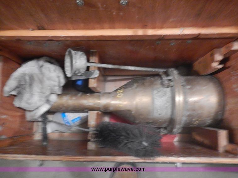 image for item AP9165 Assorted tools