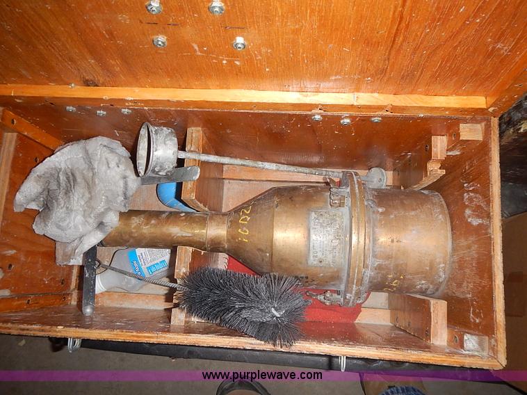 image for item AP9165 Assorted tools