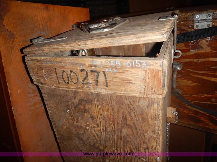 image for item AP9165 Assorted tools