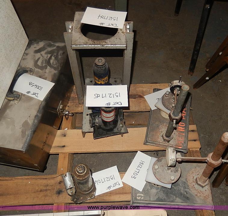 image for item AP9166 Assorted scales