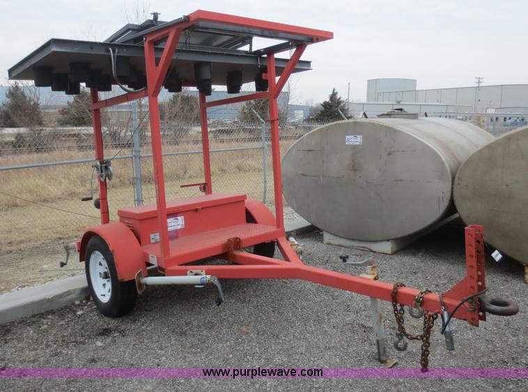 image for item F6804 2002 Ver-Mac ST-4825 arrow board sign trailer