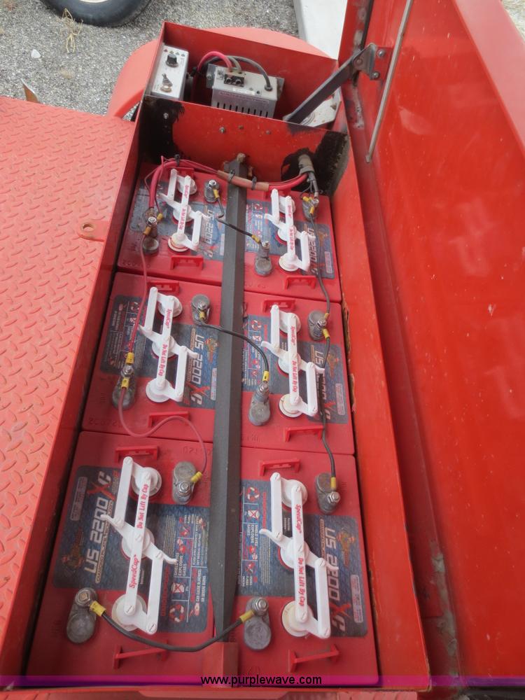 image for item F6804 2002 Ver-Mac ST-4825 arrow board sign trailer